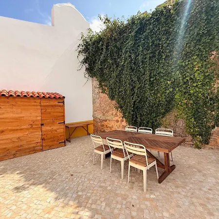 בית נופש Casa Da Muralha אובידוס