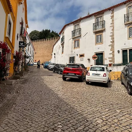Casa Da Muralha Hébergement de vacances *