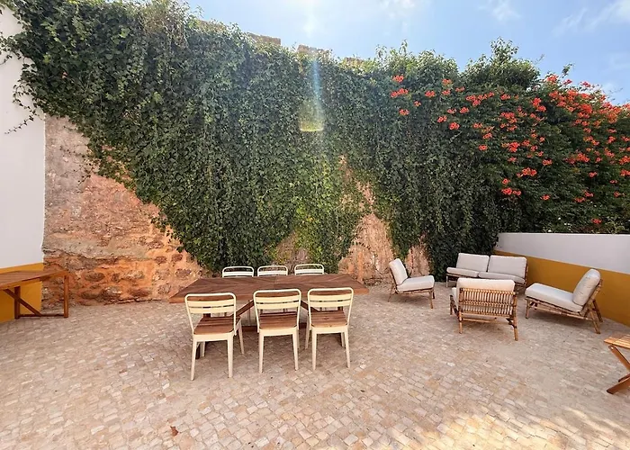 Semesterbostad Casa Da Muralha *